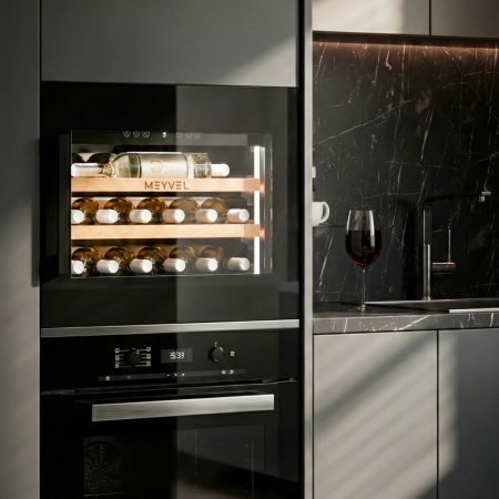 Винный шкаф MV19PRO-KBB1 встраиваемый в колонну